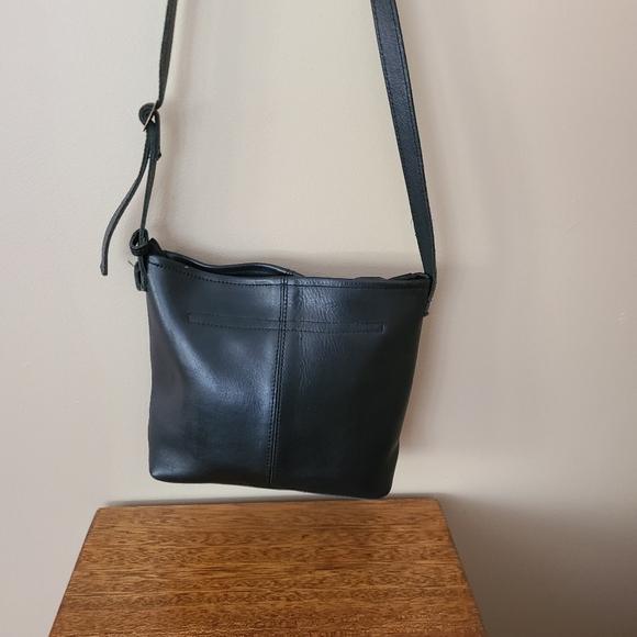 Duluth Trading black leather handbag shoulder/cross body, adjustable strap - Picture 5 of 8